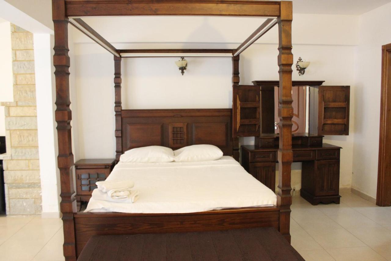 טקירדג Hotel Ennis Inn מראה חיצוני תמונה
