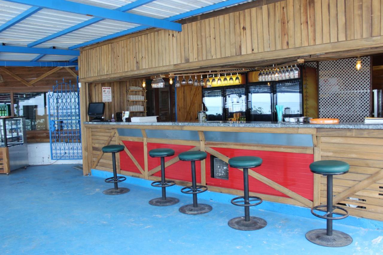 טקירדג Hotel Ennis Inn מראה חיצוני תמונה